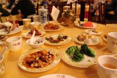 特色民俗餐饮服务